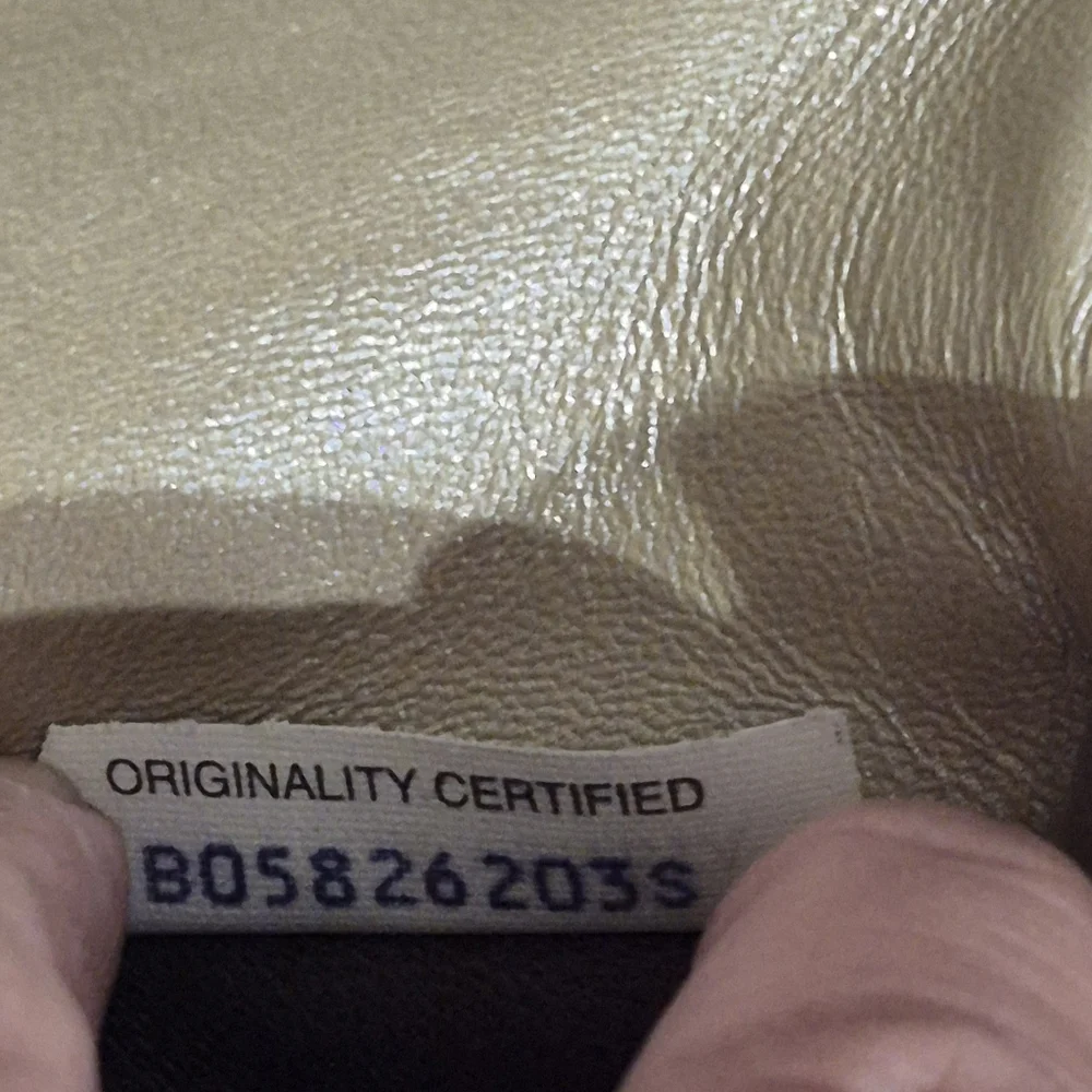 Bottega Veneta Cream shiny golden color long wallet - Picture 10 of 15